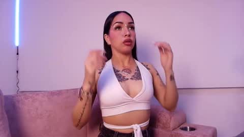 Snapshot of candy_dim chatting on 12.17.25 candy_dim online show from 12.17.25