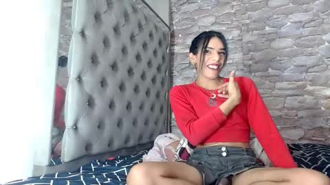 Snapshot of candy_hot_trans chatting on 09.17.25 candy_hot_trans online show from 09.17.25