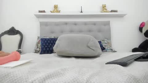 Snapshot of candy_sex_18x chatting on 09.12.25 candy_sex_18x online show from 09.12.25