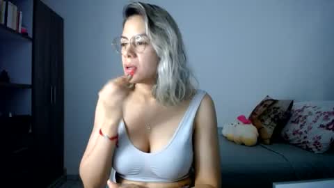 Candy Dowson online show from 07.02.26
