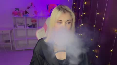 You can call me HH online show from 11.27.25