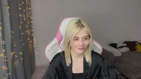 You can call me HH online show from 03.13.26