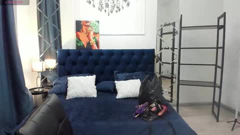 Sofia online show from 10.13.25