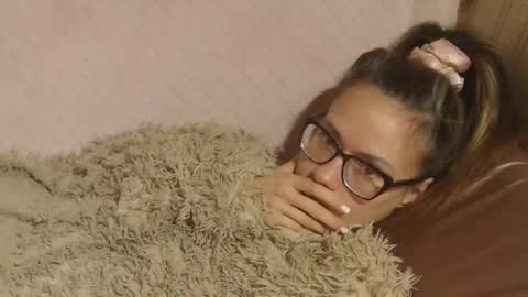 say meow and send tips  online show from 11.02.25