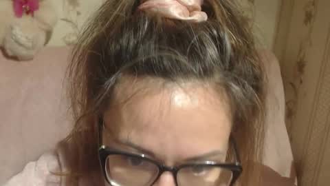 say meow and send tips  online show from 11.21.25