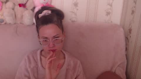 Snapshot of candylady13 chatting on 05.04.26 say meow and send tips online show from 05.04.26