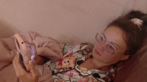 Snapshot of candylady13 chatting on 06.03.26 say meow and send tips online show from 06.03.26
