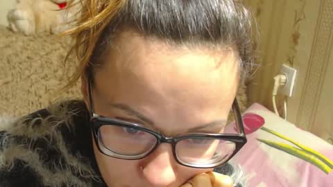 Snapshot of candylady136 chatting on 12.22.24 say meow and send tip online show from 12.22.24