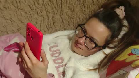 Snapshot of candylady136 chatting on 01.24.25 say meow and send tip online show from 01.24.25