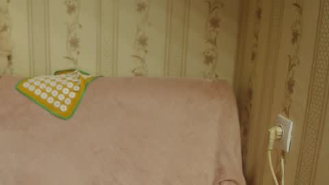 Snapshot of candylady136 chatting on 10.17.25 say meow and send tip online show from 10.17.25