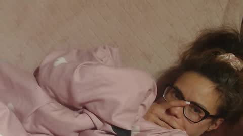 Snapshot of candylady136 chatting on 10.22.25 say meow and send tip online show from 10.22.25