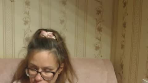 Snapshot of candylady136 chatting on 10.26.25 say meow and send tip online show from 10.26.25