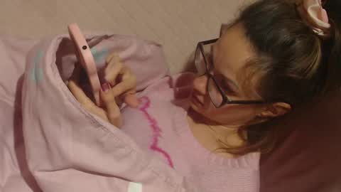 Snapshot of candylady136 chatting on 11.08.25 say meow and send tip online show from 11.08.25