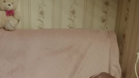 Snapshot of candylady136 chatting on 11.27.25 say meow and send tip online show from 11.27.25