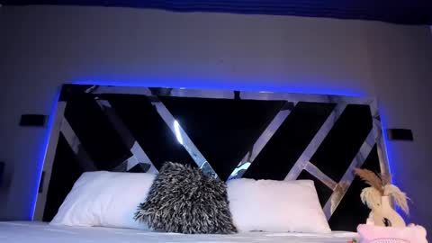 Snapshot of candyluxury_ chatting on 02.15.25 candyluxury_ online show from 02.15.25