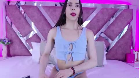 candyluxury_ online show from 08.07.26