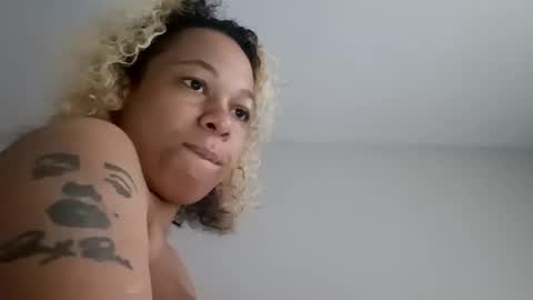 Snapshot of candyredxo2024 chatting on 09.12.25 candyredxo2024 online show from 09.12.25