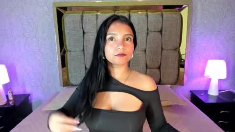 Candys Victoria online show from 10.02.25