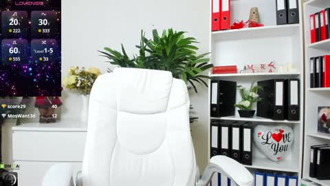 Snapshot of candywesst chatting on 12.16.24 Candy My pleasure its in your hands online show from 12.16.24