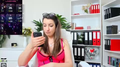 Snapshot of candywesst chatting on 02.26.25 Candy My pleasure its in your hands online show from 02.26.25