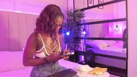 candyyvega online show from 10.21.25