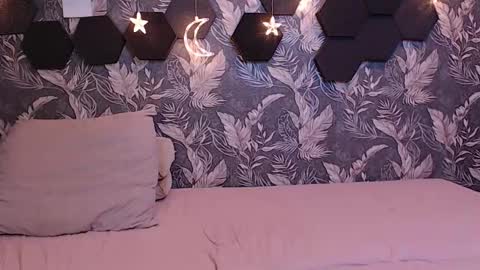 Mia online show from 03.13.26