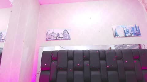 Aura  online show from 02.08.25