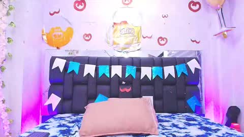 Aura  online show from 09.23.25