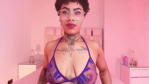 Aura  online show from 11.18.25