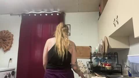 Snapshot of cannabitchcam chatting on 01.15.25 cannabitchcam online show from 01.15.25