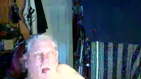 Snapshot of canoelicker69 chatting on 10.20.25 canoelicker69 online show from 10.20.25