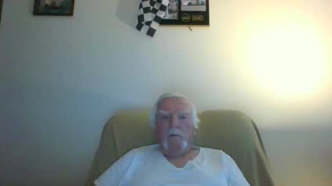 Snapshot of capecod21 chatting on 01.25.25 capecod21 online show from 01.25.25