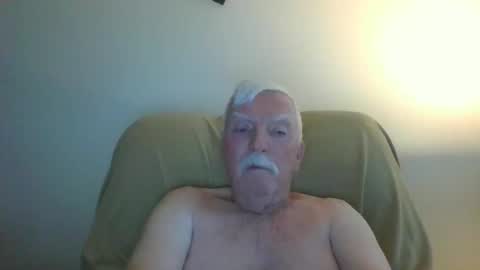 Snapshot of capecod21 chatting on 11.28.25 capecod21 online show from 11.28.25