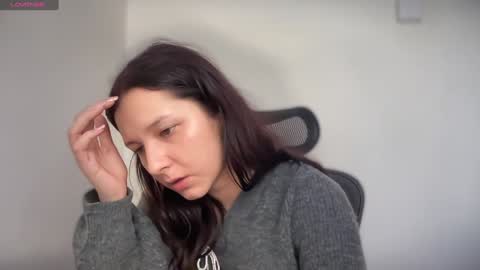 Emma online show from 01.04.25