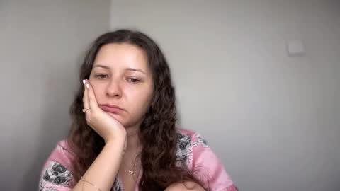 Emma online show from 12.22.25