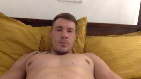 Snapshot of capt_oliver chatting on 12.06.24 follow my twitter online show from 12.06.24