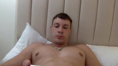 Snapshot of capt_oliver chatting on 12.26.24 follow my twitter online show from 12.26.24