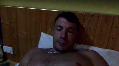 Snapshot of capt_oliver chatting on 02.11.25 follow my twitter online show from 02.11.25