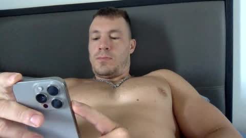 Snapshot of capt_oliver chatting on 02.22.25 follow my twitter online show from 02.22.25