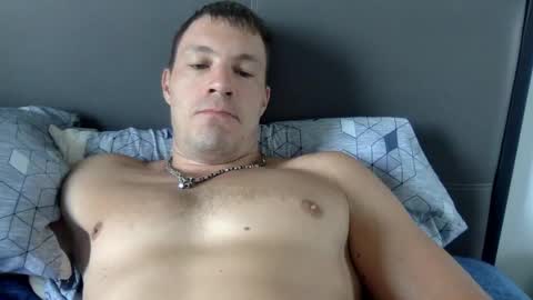 Snapshot of capt_oliver chatting on 03.07.25 follow my twitter online show from 03.07.25