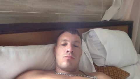 Snapshot of capt_oliver chatting on 10.29.25 follow my twitter online show from 10.29.25