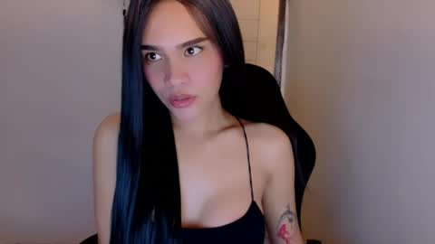 Snapshot of captivatinghailey_ chatting on 06.18.26 HAILEY online show from 06.18.26