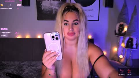 Snapshot of cara__harris chatting on 02.05.25 . . online show from 02.05.25