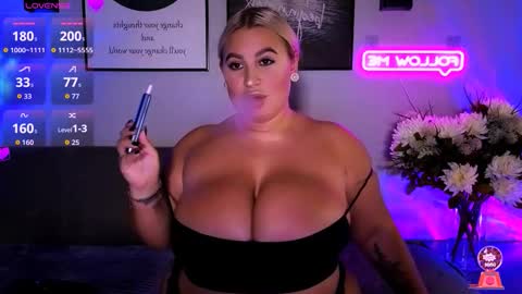 Snapshot of cara__harris chatting on 11.03.25 . . online show from 11.03.25