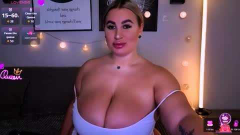 Snapshot of cara__harris chatting on 02.17.26 . . online show from 02.17.26