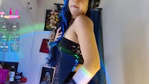 Snapshot of caraenaranja chatting on 11.30.25 Amy online show from 11.30.25