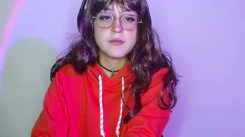 Snapshot of caraenaranja chatting on 01.12.26 Amy online show from 01.12.26