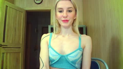 Snapshot of caramel_pie_ chatting on 01.19.25 caramel online show from 01.19.25