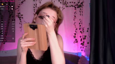 Snapshot of caramelangels chatting on 11.09.25 Viola Marika and Visma online show from 11.09.25