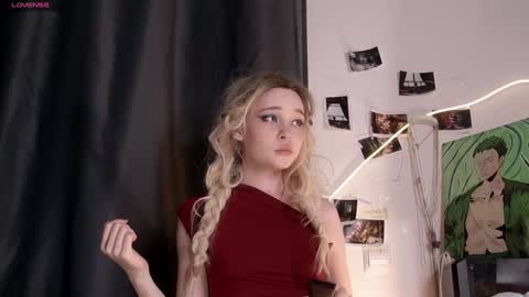 Snapshot of caramelangels chatting on 02.19.26 Viola Marika and Visma online show from 02.19.26